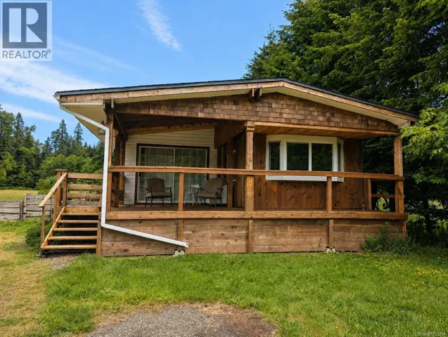 1430 Phye Pl, Sayward, British Columbia V0N1R0