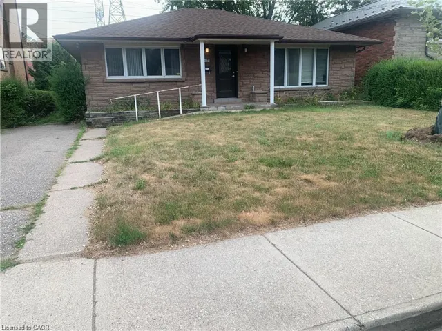 17 WEST PARK Avenue Unit# Rooms A,D & E, Hamilton, Ontario L3S3M4
