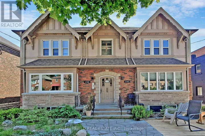 UPPER - 1747 BAYVIEW AVENUE, Toronto (Leaside), Ontario M4G3C5
