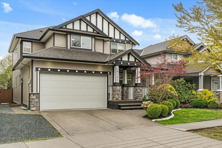 19152 68B AVENUE, Surrey, British Columbia V4N5P5