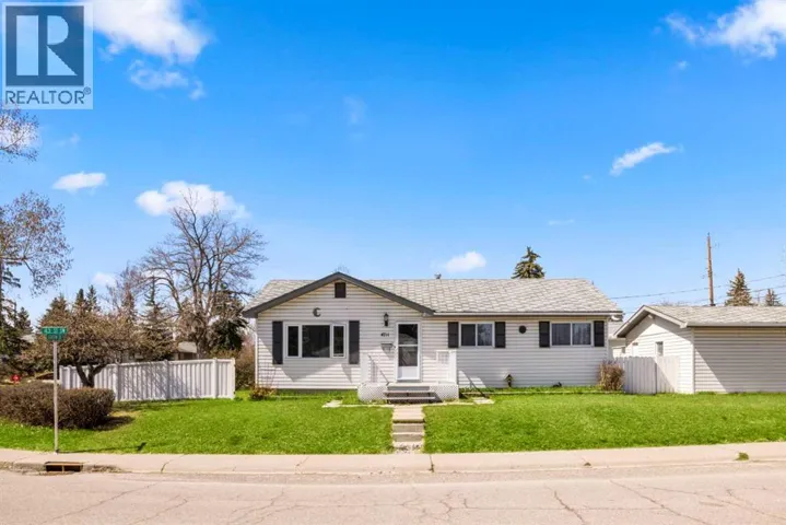 4711 43 Street SW, Calgary, Alberta T3E3P9