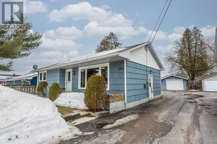 593 Pine ST, Sault Ste. Marie, Ontario P6B3E8