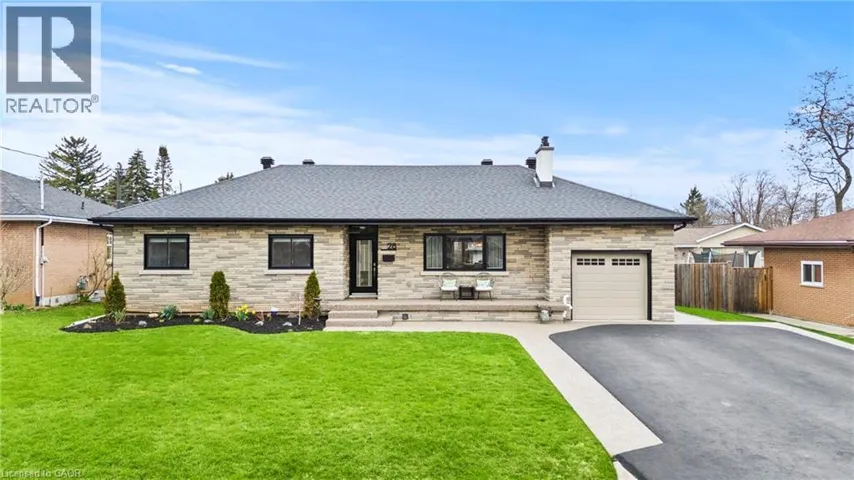 28 BONITA Drive, Hamilton, Ontario L8G2X3