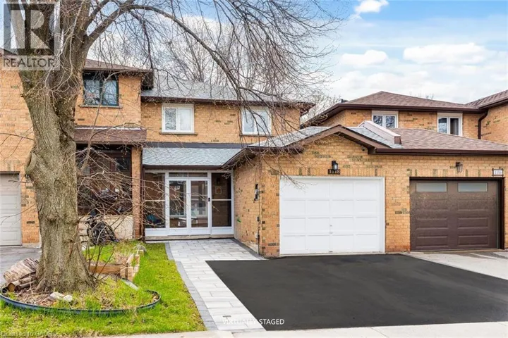 1118 AVONDALE Drive, Oakville, Ontario L6H5L4