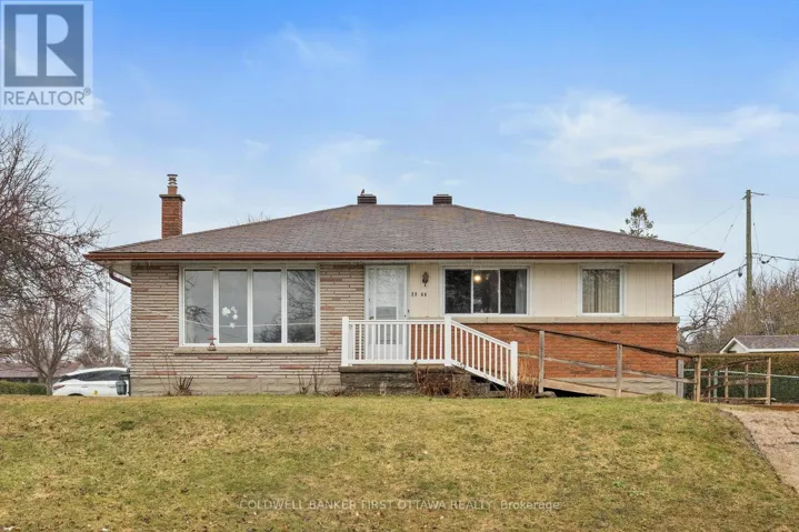 2066 SAUNDERSON DRIVE, Ottawa, Ontario K1G2E6