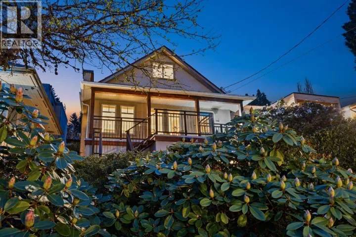 272 OSBORNE ROAD E ROAD, North Vancouver, British Columbia V7N1M1