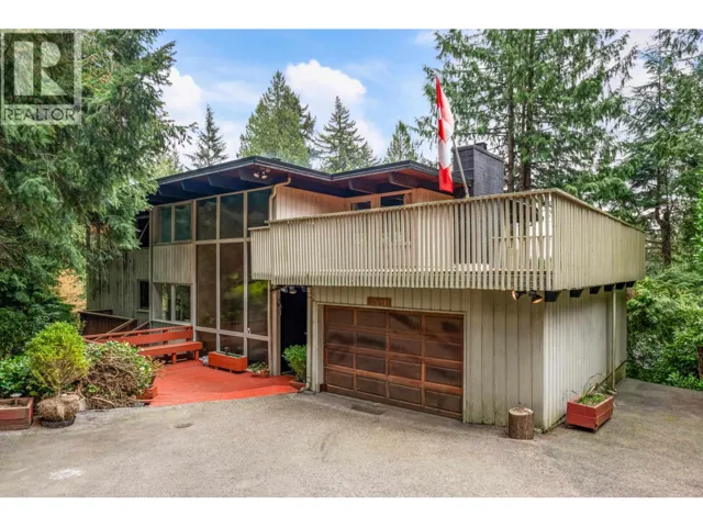4891 WATER LANE, West Vancouver, British Columbia V7W1K4
