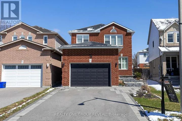 78 FRY CRESCENT, Clarington (Bowmanville), Ontario L1C4Y3