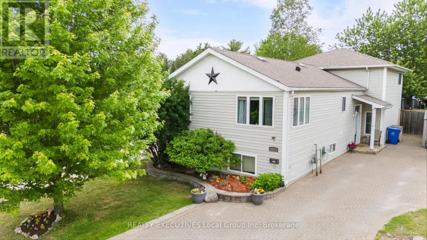 962 LAKESHORE DRIVE, North Bay (Ferris), Ontario P1A2G9