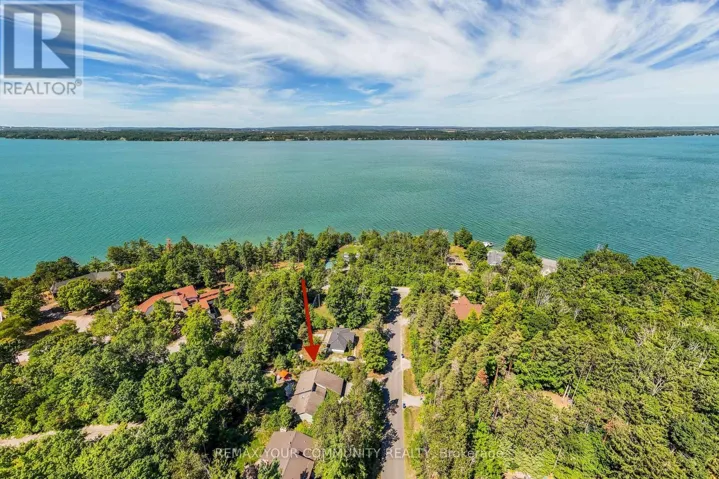 3792 FAIRWAY ROAD, Innisfil, Ontario L9S2L4