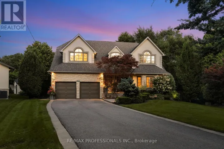 17 ROCKINGHAM DRIVE, Toronto (Princess-Rosethorn), Ontario M9A1P2