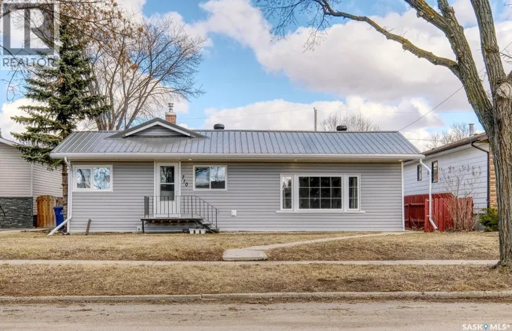 710 Main STREET, Rosetown, Saskatchewan S0L2V0