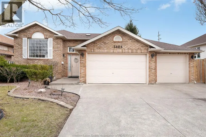 3888 ARISTOTLE CRESCENT, Windsor, Ontario N9G2N9