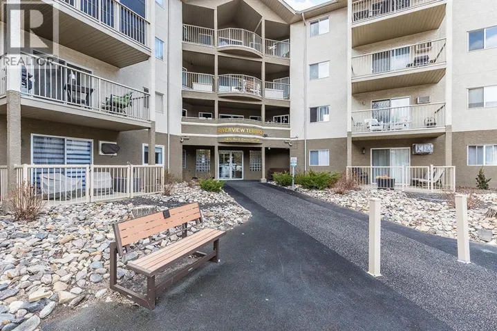 302, 245 Red Deer Drive SW, Medicine Hat, Alberta T1A8P4