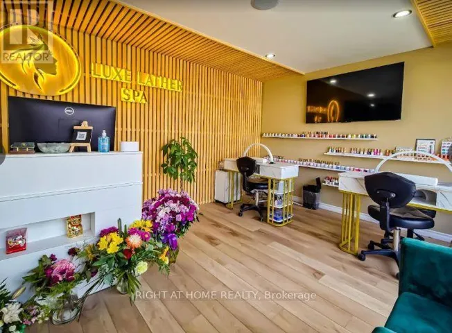 375 CHURCHILL AVENUE N, Ottawa, Ontario K1Z5C4