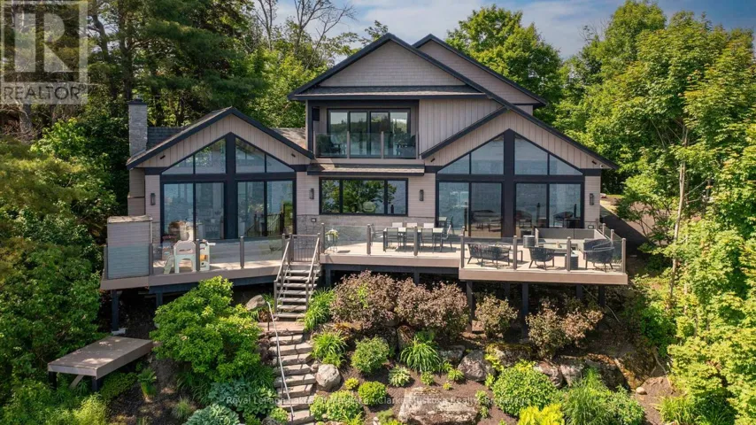 305 WAPASKA CRESCENT, Gravenhurst (Muskoka (S)), Ontario P1P0E9