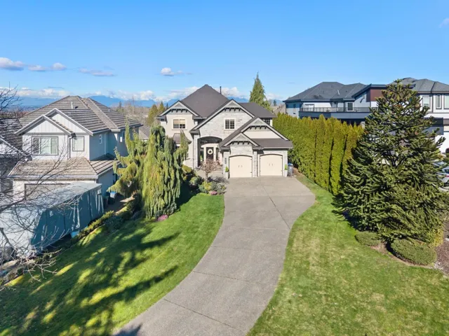 18265 CLAYTONHILL DRIVE, Surrey, British Columbia V3S7N5