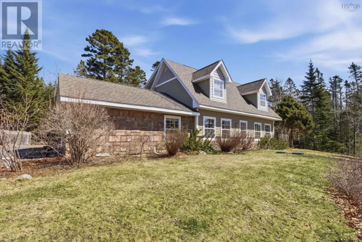 9 Adams Drive, Hackett's Cove, Nova Scotia B3Z3M9