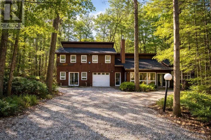 10277 GRAND OAKS DRIVE, Lambton Shores (Grand Bend), Ontario N0M1T0