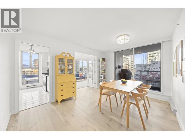 303 1633 WEST 8TH AVENUE, Vancouver, British Columbia V6J5H7