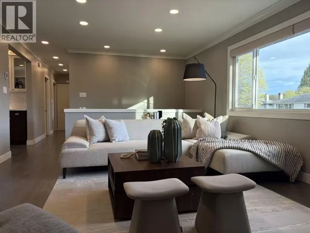 6500 AZURE ROAD, Richmond, British Columbia V7C2R9