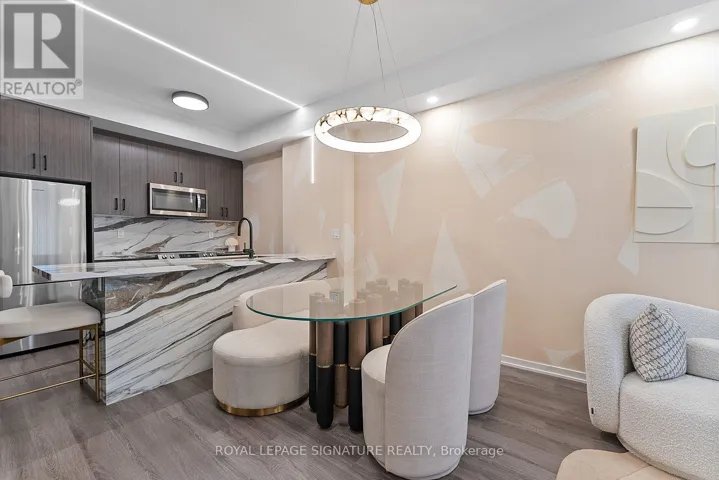 TH114 - 30 WILLIAM JACKSON WAY, Toronto (New Toronto), Ontario M8V0J7