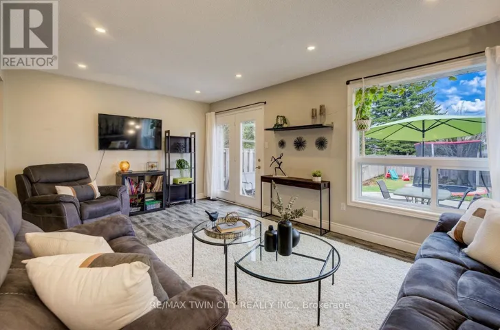 444 ANNAPOLIS COURT, Waterloo, Ontario N2K4E7