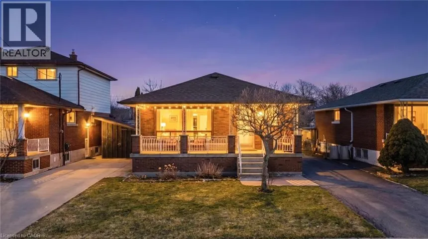 31 TERRACE Drive, Hamilton, Ontario L9A2Y5