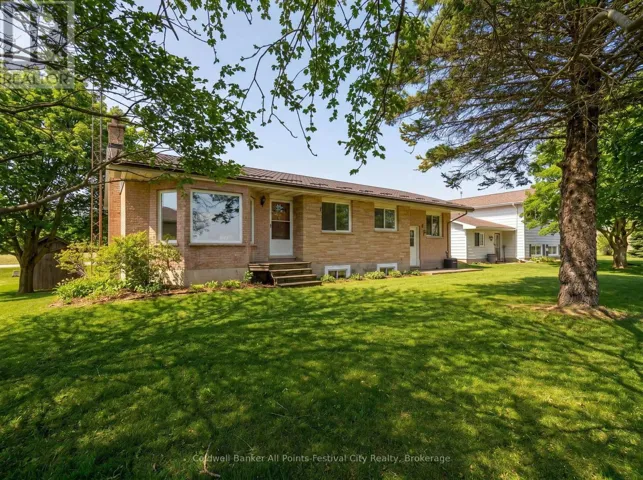 1 CRAWFORD STREET, North Huron (East Wawanosh), Ontario N0G2H0