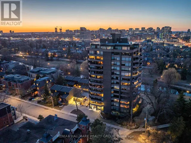 TH2 - 300 QUEEN ELIZABETH DRIVE, Ottawa, Ontario K1S3M6