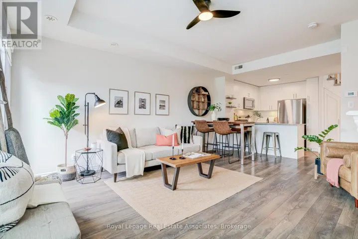 13 - 95 EASTWOOD PARK GARDENS, Toronto (Long Branch), Ontario M8W0B9