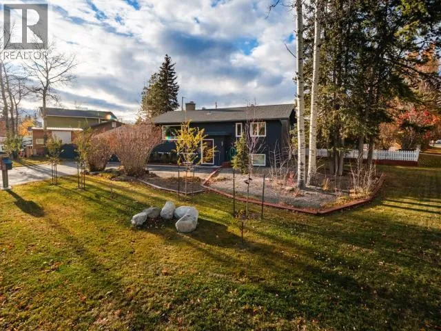 68 KLONDIKE ROAD, Whitehorse, Yukon Y1A3M1