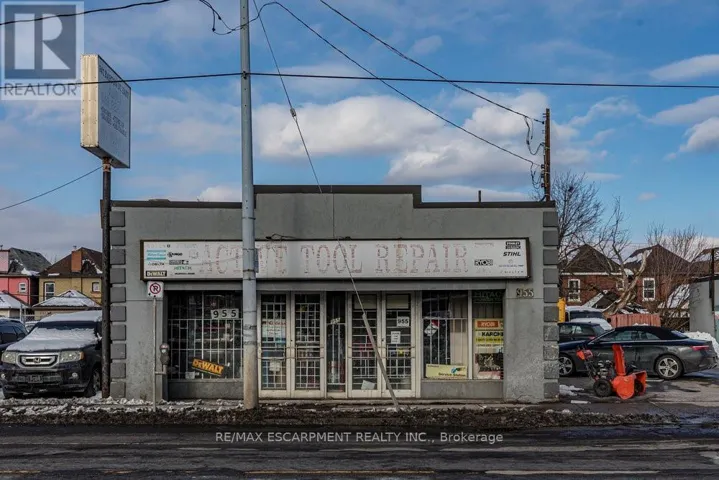 955 BARTON STREET E, Hamilton (Crown Point), Ontario L8L3C4