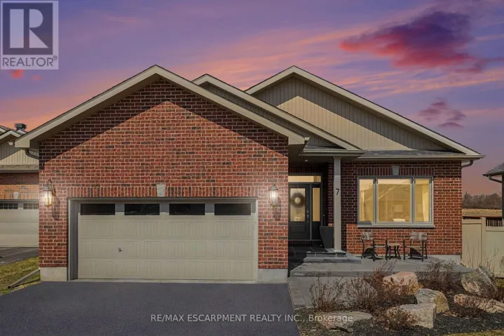 7 SENATORS GATE DRIVE, Perth, Ontario K7H0B5