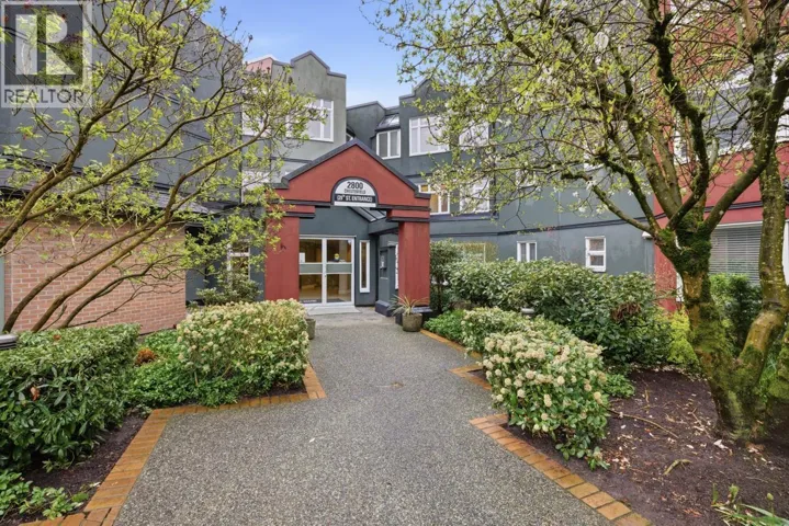 415 121 W 29TH STREET, North Vancouver, British Columbia V7N4L9