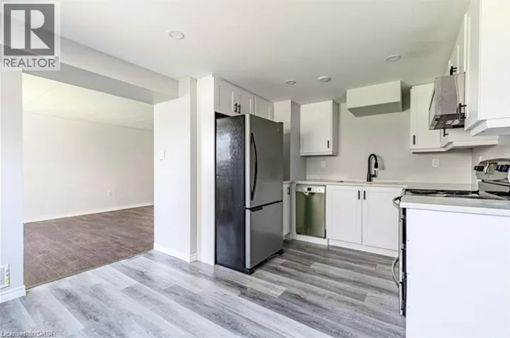 3 VEEVERS Drive Unit# B, Hamilton, Ontario L8K5P6