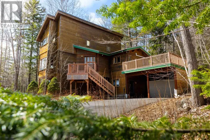 384 Lockview Road, Fall River, Nova Scotia B2T1J1