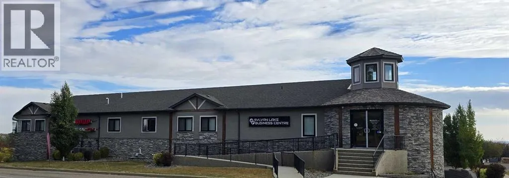 110 Pelican Place, Sylvan Lake, Alberta T4S1K2