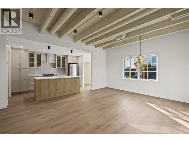 2957 Conlin Court Unit# 1, Kelowna, British Columbia V1Y7S7