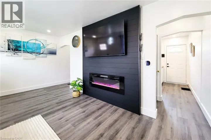 5 MARTHA Street, Hamilton, Ontario L8H2B8