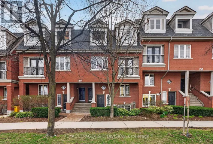 3 - 130 STRACHAN AVENUE, Toronto (Niagara), Ontario M6J3S9