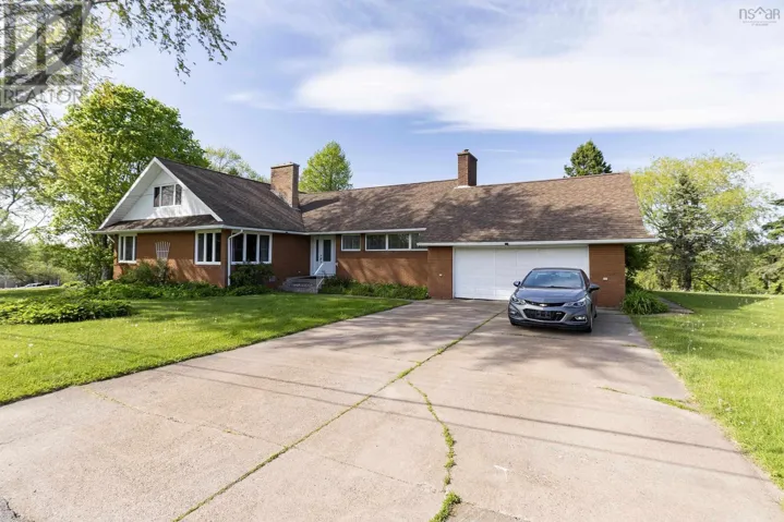 19 Biggs Drive, East Amherst, Nova Scotia B4H3Y2