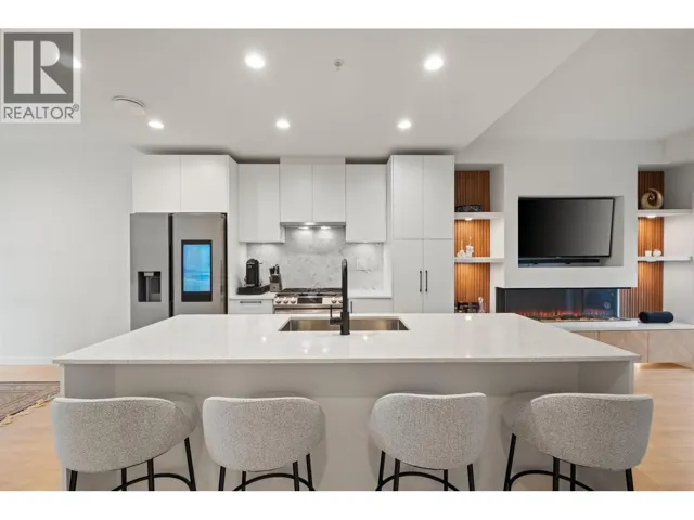 137 535 E 2ND STREET, North Vancouver, British Columbia V7L1E1