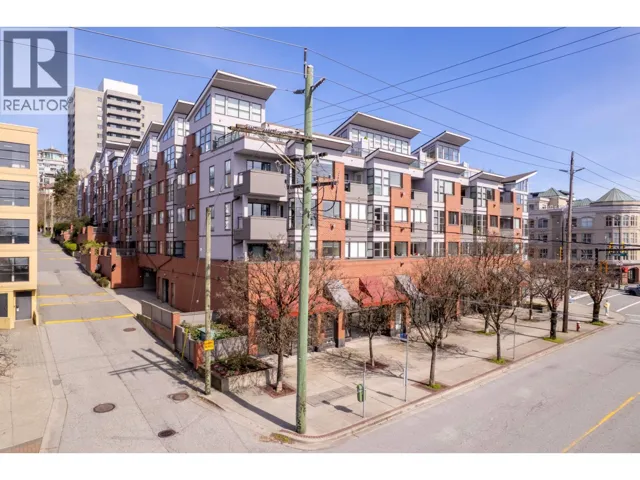 203 305 LONSDALE AVENUE, North Vancouver, British Columbia V7M2G3