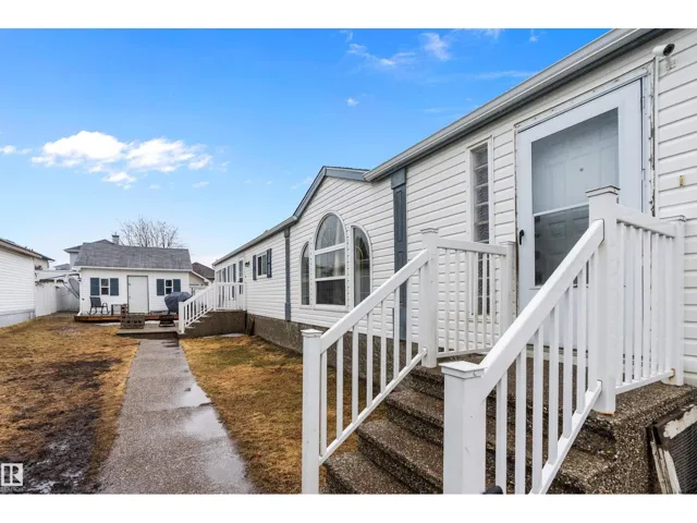 3 SUNSET BV, Spruce Grove, Alberta T7X3J1