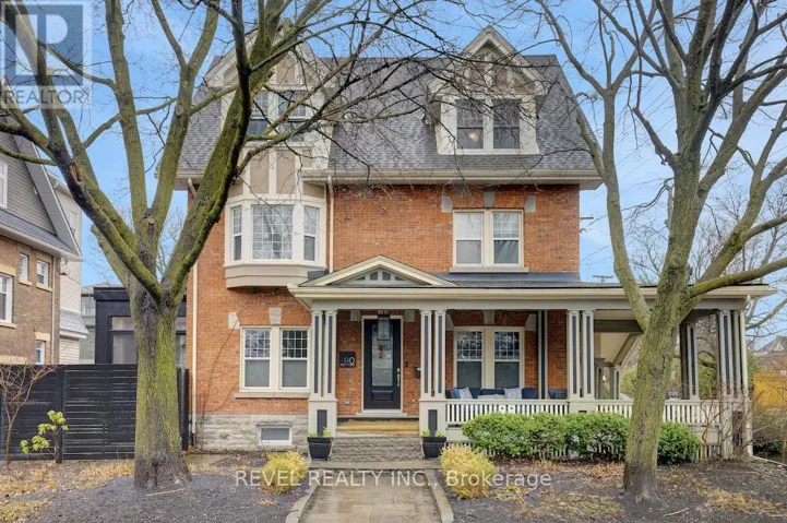 90 POWELL AVENUE, Ottawa, Ontario K1S3Z3