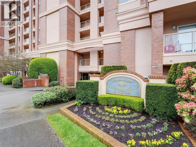 104 75 Songhees Rd, Victoria, British Columbia V9A7M5