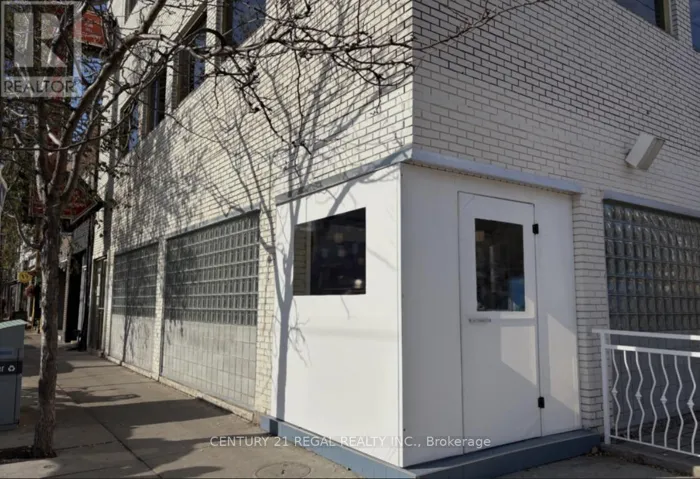 802 DUNDAS STREET W, Toronto (Trinity-Bellwoods), Ontario M6J1V3
