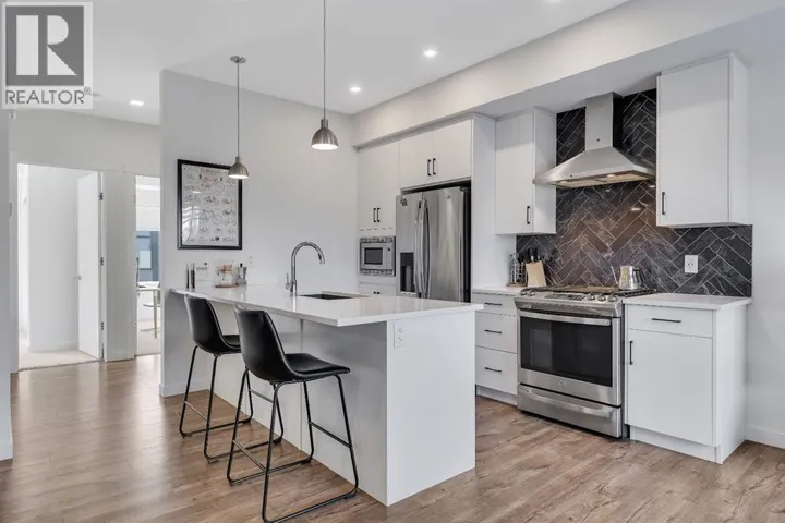 516 Greenbriar Common NW, Calgary, Alberta T3B6J3