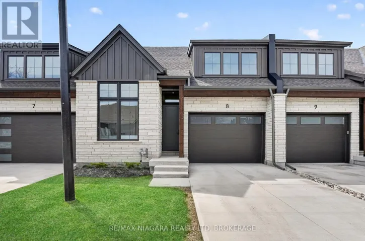 8 - 41 IVY CRESCENT, Thorold (Confederation Heights), Ontario L2V0J9